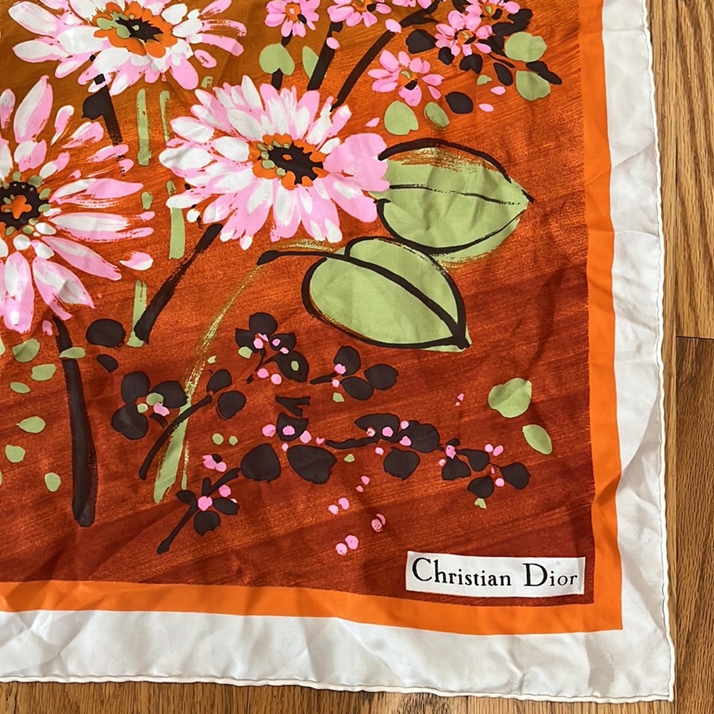 Vintage CHRISTIAN DIOR Vibrant Floral Print Silk Scarf~Made in France~MCM - Picture 5 of 9